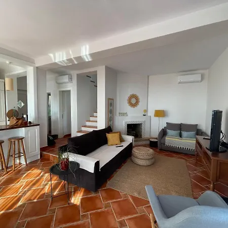 Villa Beachfront In Qerret With A Private Pool Golem (Tirana)