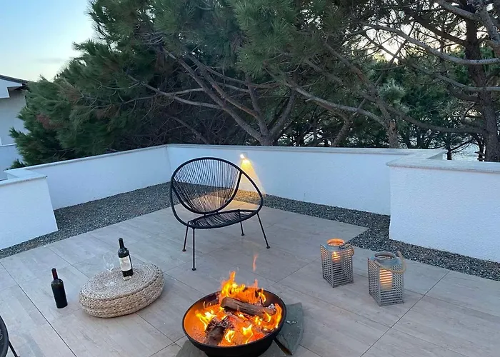 Beachfront In Qerret With A Private Pool 别墅 *