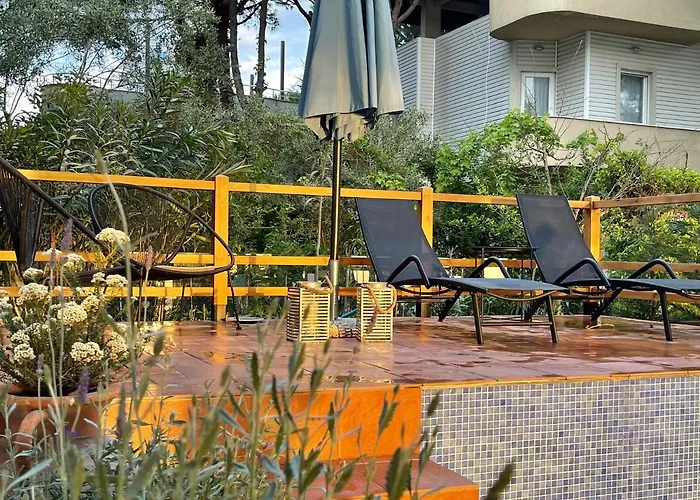 Beachfront In Qerret With A Private Pool 别墅 *