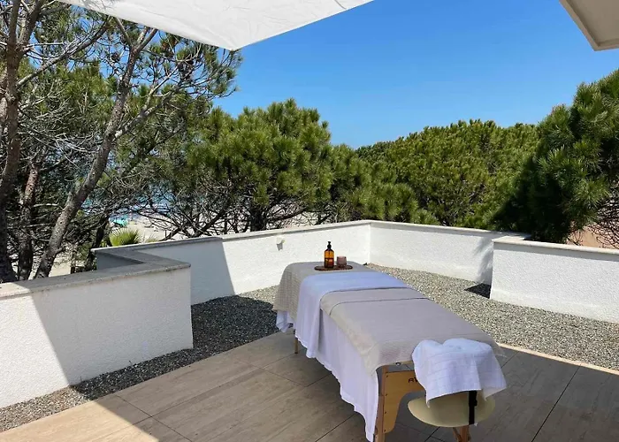 别墅 Beachfront In Qerret With A Private Pool 格勒姆