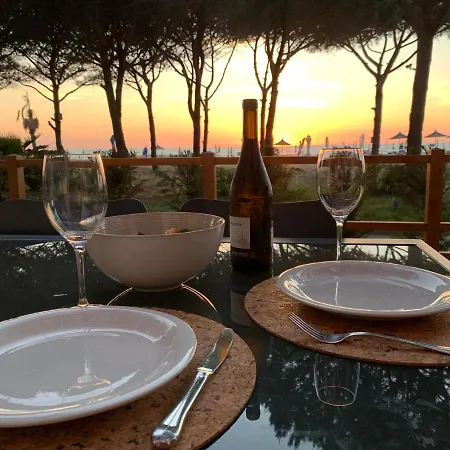 Villa Beachfront In Qerret With A Private Pool Golem (Tirana)