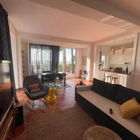 فيلة Beachfront In Qerret With A Private Pool