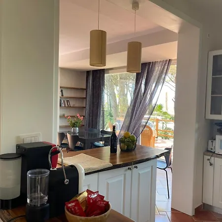 Beachfront In Qerret With A Private Pool ヴィラ *