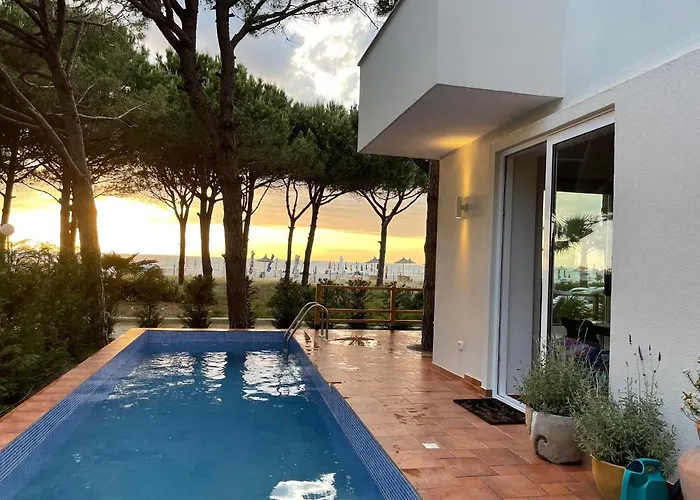 Beachfront In Qerret With A Private Pool Golem (Tirana)