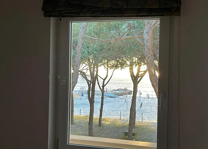 Beachfront In Qerret With A Private Pool 빌라 *