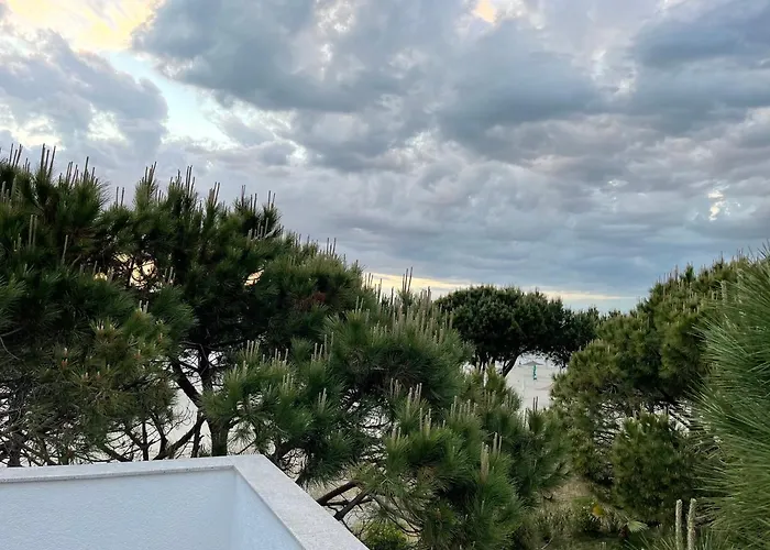 ヴィラ Beachfront In Qerret With A Private Pool *