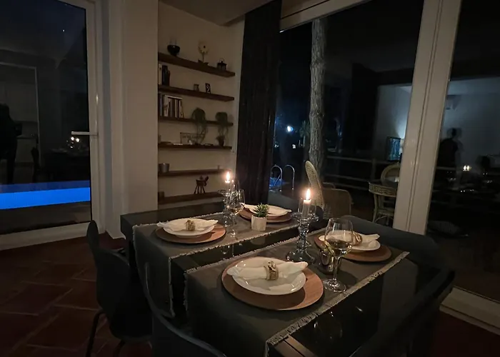 Beachfront In Qerret With A Private Pool Golem (Tirana)