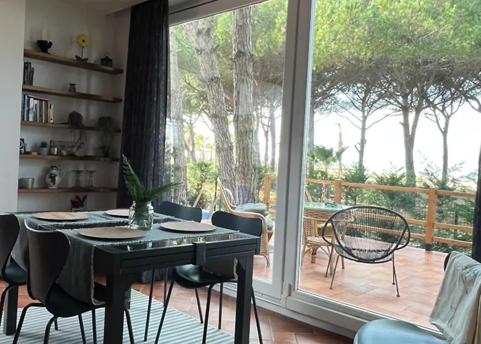 Beachfront In Qerret With A Private Pool ヴィラ ゴーレム